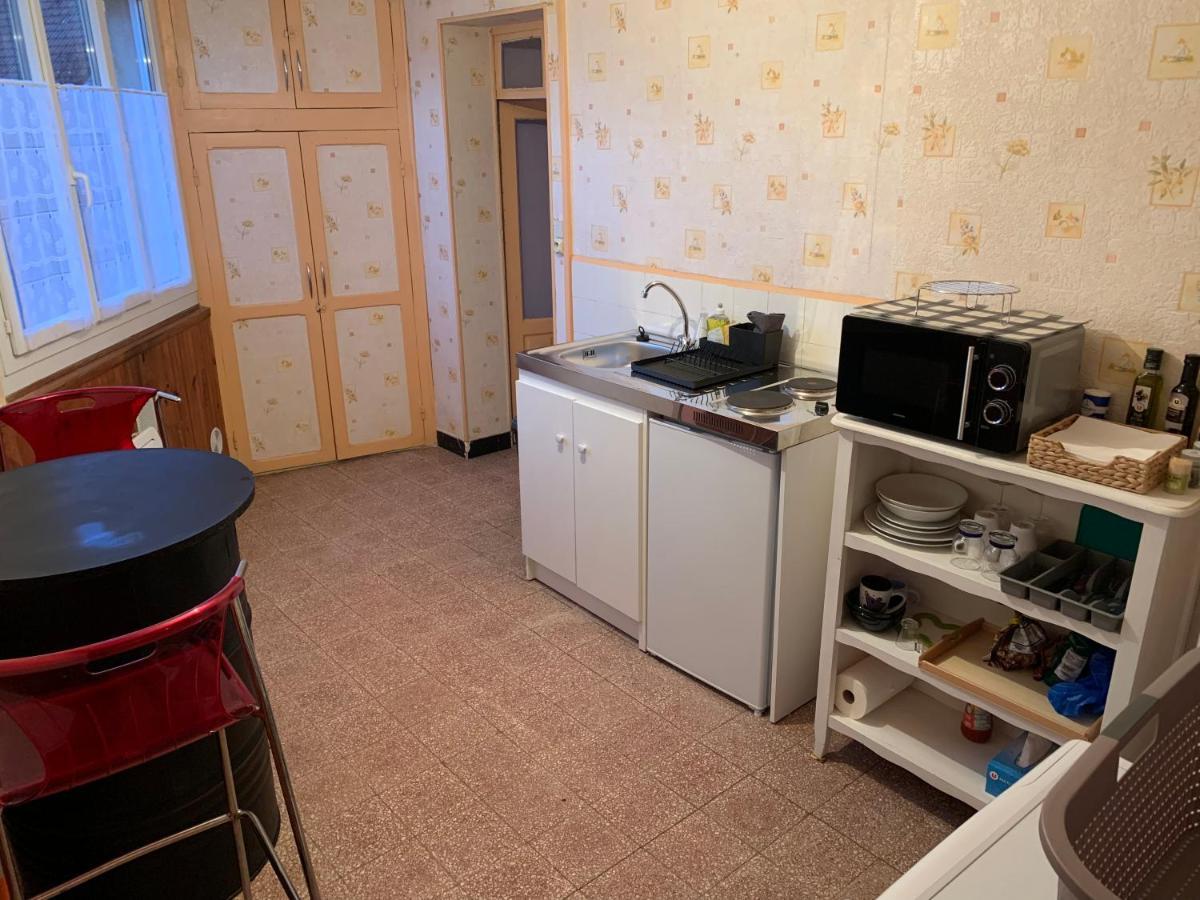 Ferienwohnung Studio Ideal Travail, Famille, Tout Y Est … Dompierre-sur-Besbre Exterior foto